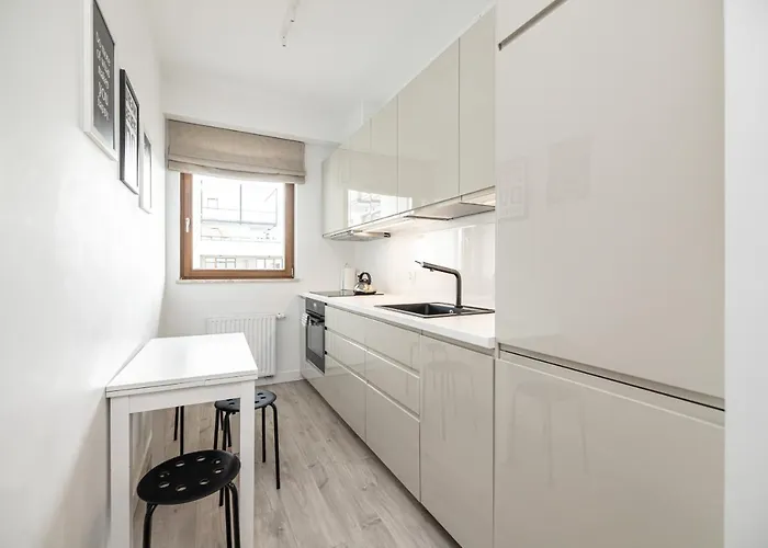 Blisko Morza, 47m Kw. Dwa Niezalezne Pokoje. Apartamento *